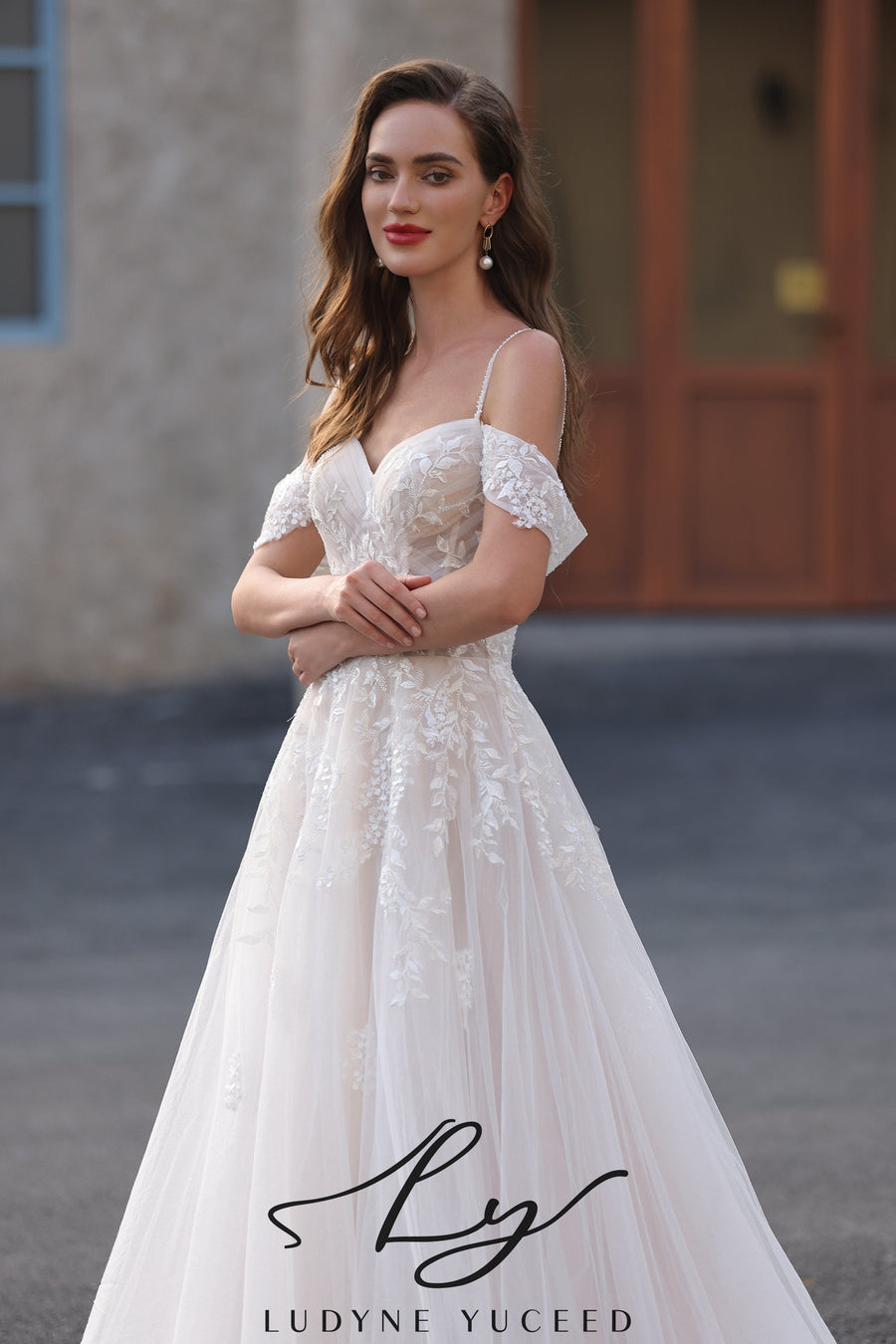 Abito da sposa a-line senza spalline in organza floreale 3D con maniche staccabili