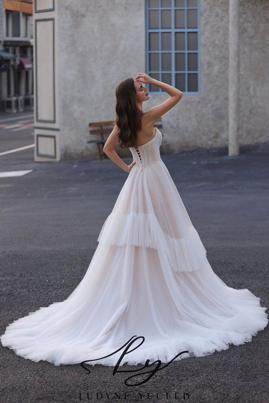 Abito da sposa a-line senza spalline in organza floreale 3D con maniche staccabili