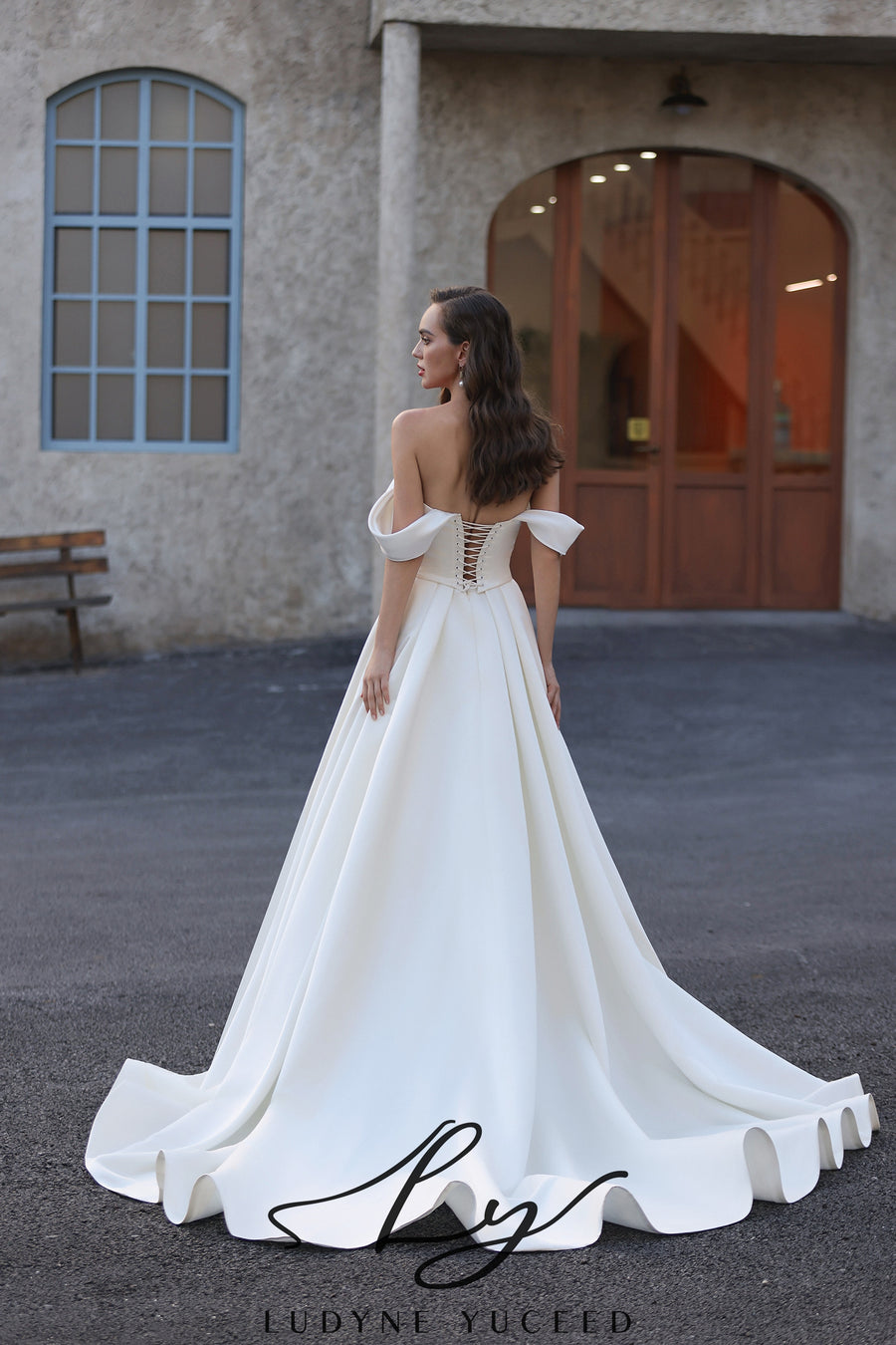 Abito da sposa a-line senza spalline in organza floreale 3D con maniche staccabili
