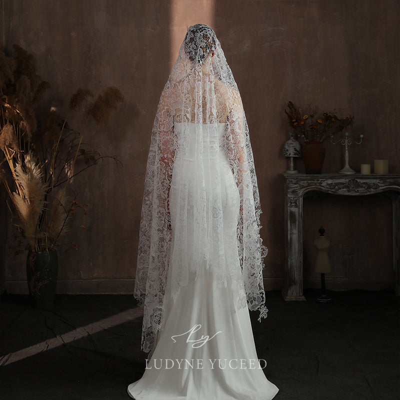 Gorgeous Single Layer Ivory Lace Bridal Veil