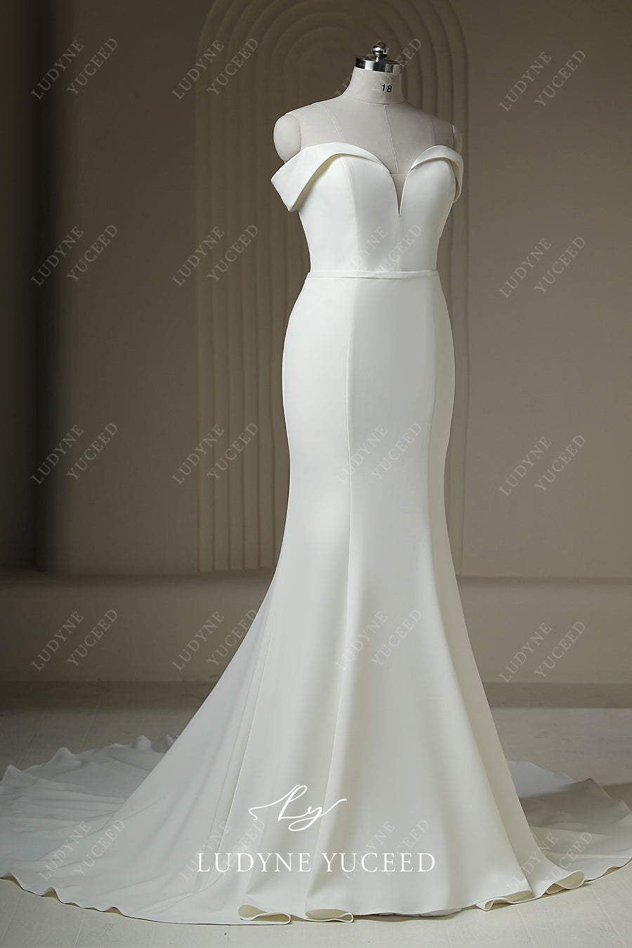 Sweetheart Neck Mermaid Crepe Court Train Wedding Dress