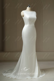 Simple Sleeveless Sheath Court Train Wedding Dress