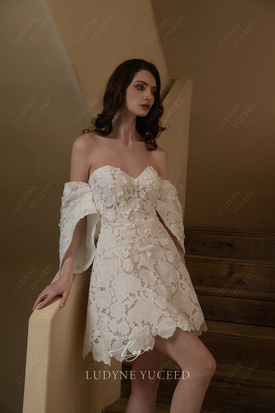 Short Lace Detachable Sleeves Wedding Dress