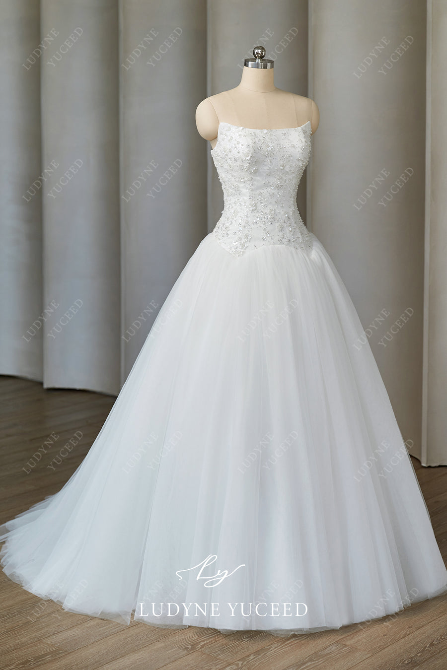 Straight Neck Sequined Tulle Princess Wedding Dress