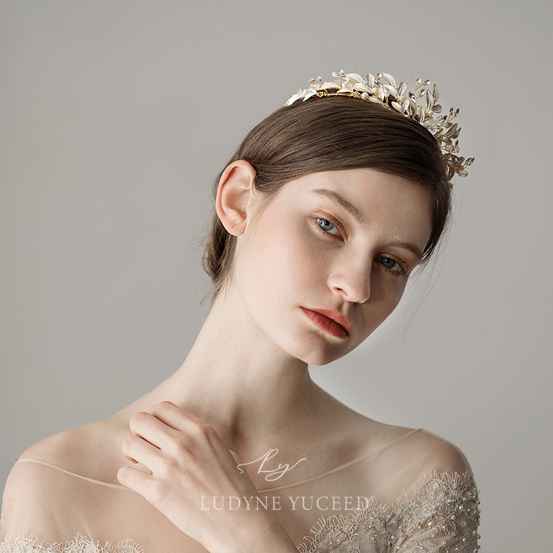 Elegant Vintage Alloy Bridal Headpiece