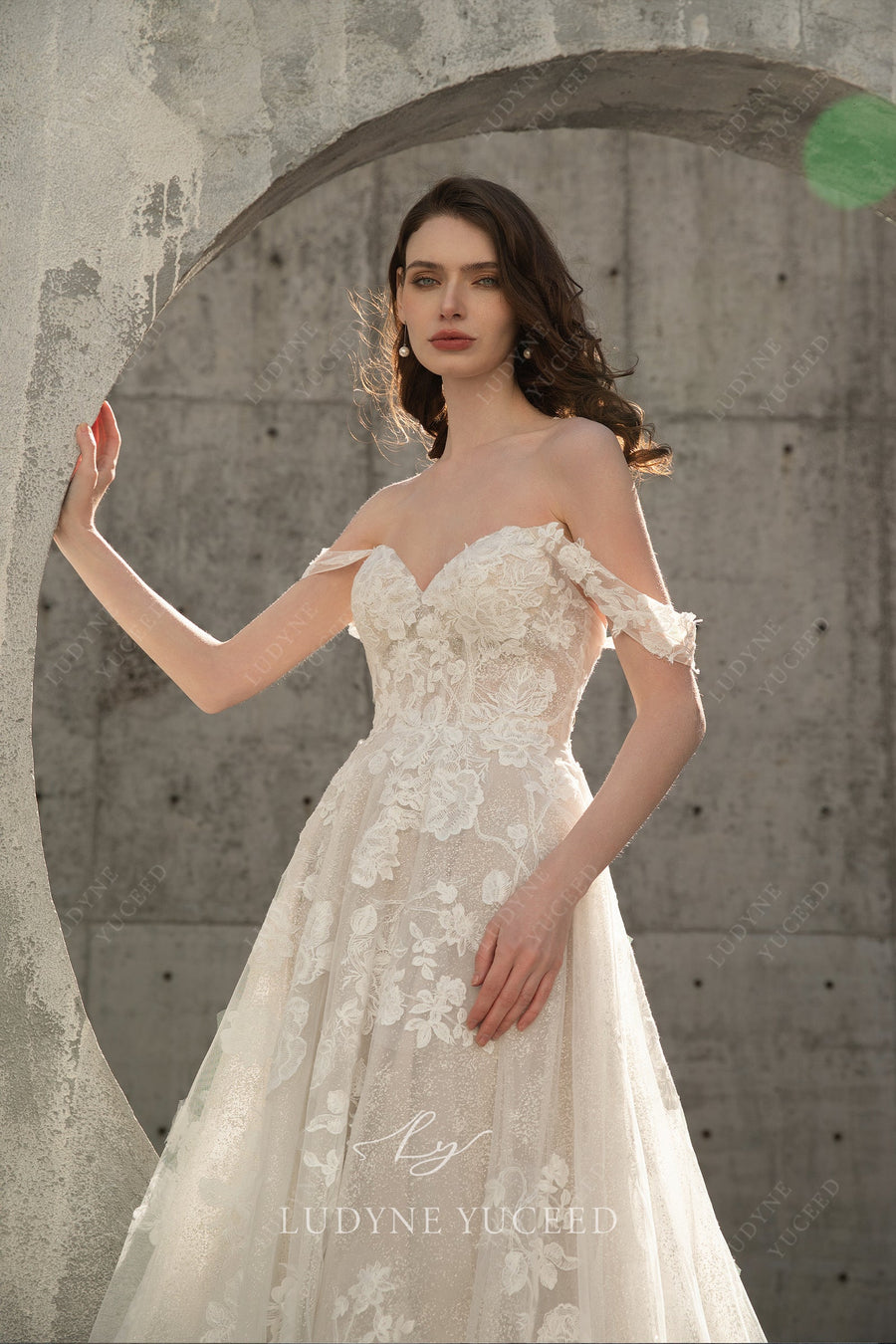 In Stock|Enchanting Off The Shoulder A-Line Lace Tulle Wedding Dress