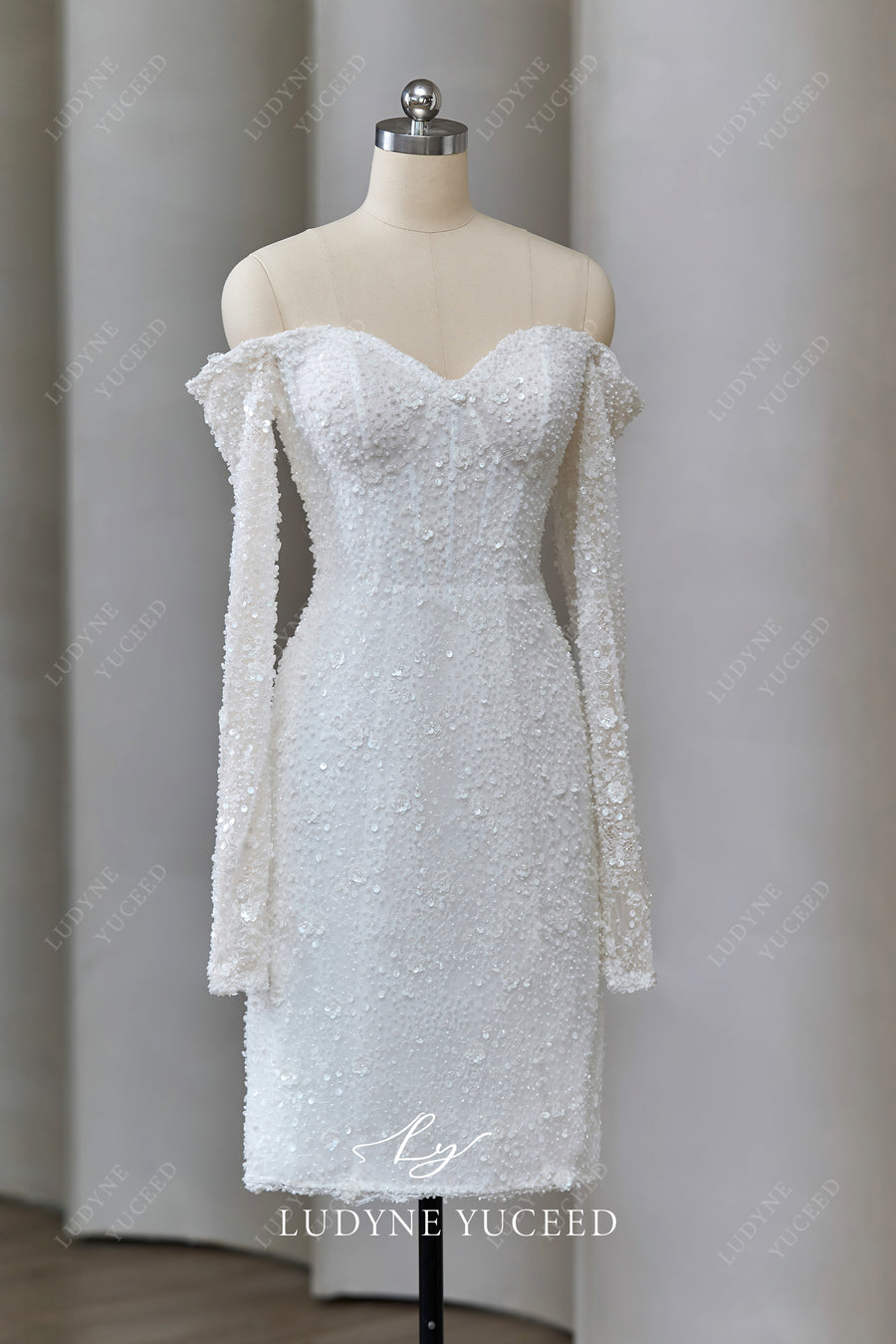 Sweetheart Neck Long Sleeve Sequined Sheath Short Wedding Dress