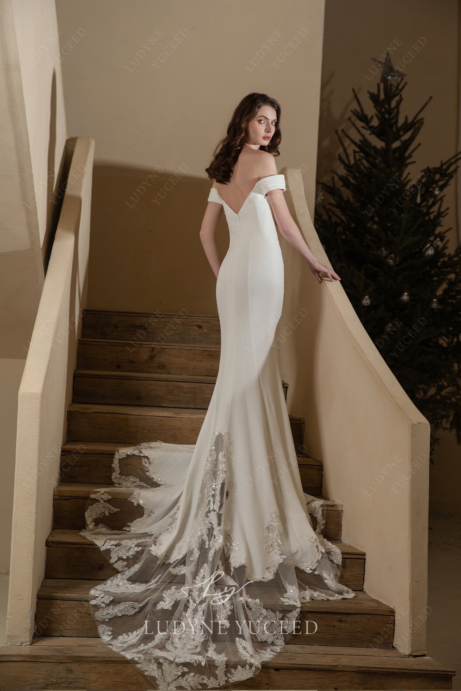 Crepe Fit And Flare Embellished Sweetheart Wedding Dress Wholesale Ludyne Yuceed