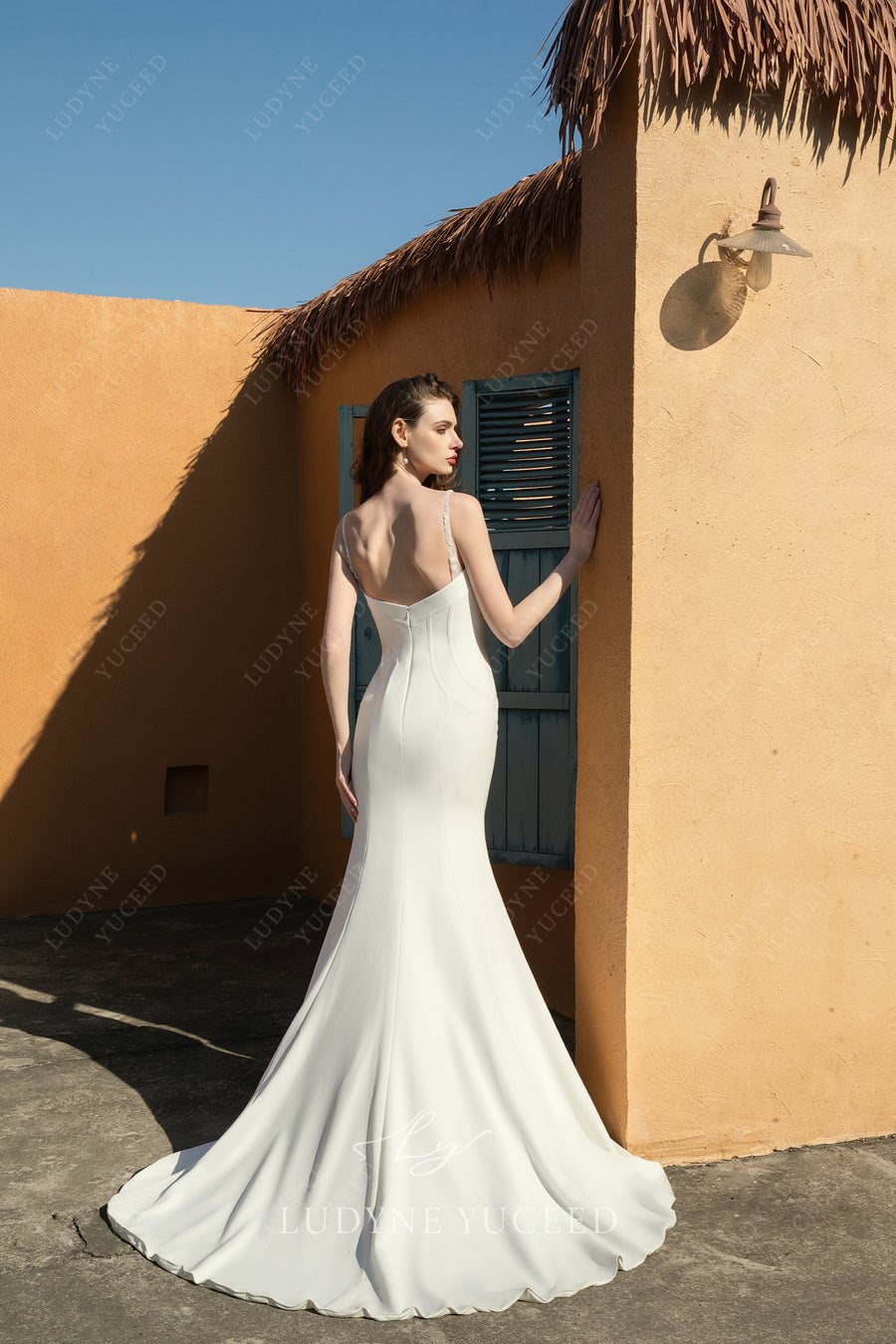 In Stock|Crepe V-Neck Sexy Exposed Boning Spaghetti Straps Wedding Dress