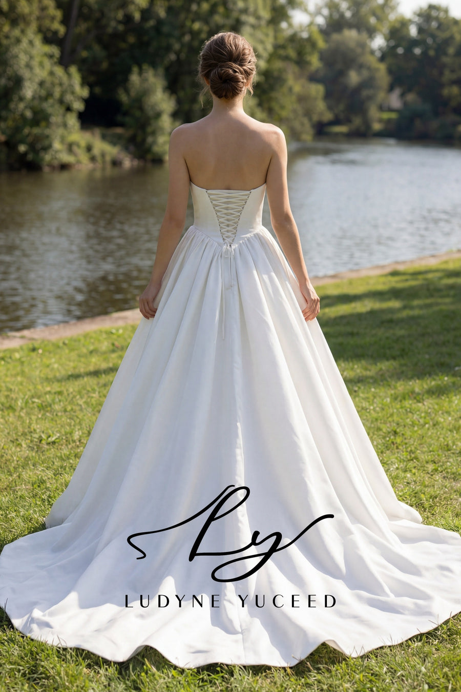 Abito da sposa a-line senza spalline in organza floreale 3D con maniche staccabili