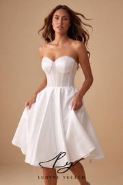 Abito da sposa a-line senza spalline in organza floreale 3D con maniche staccabili