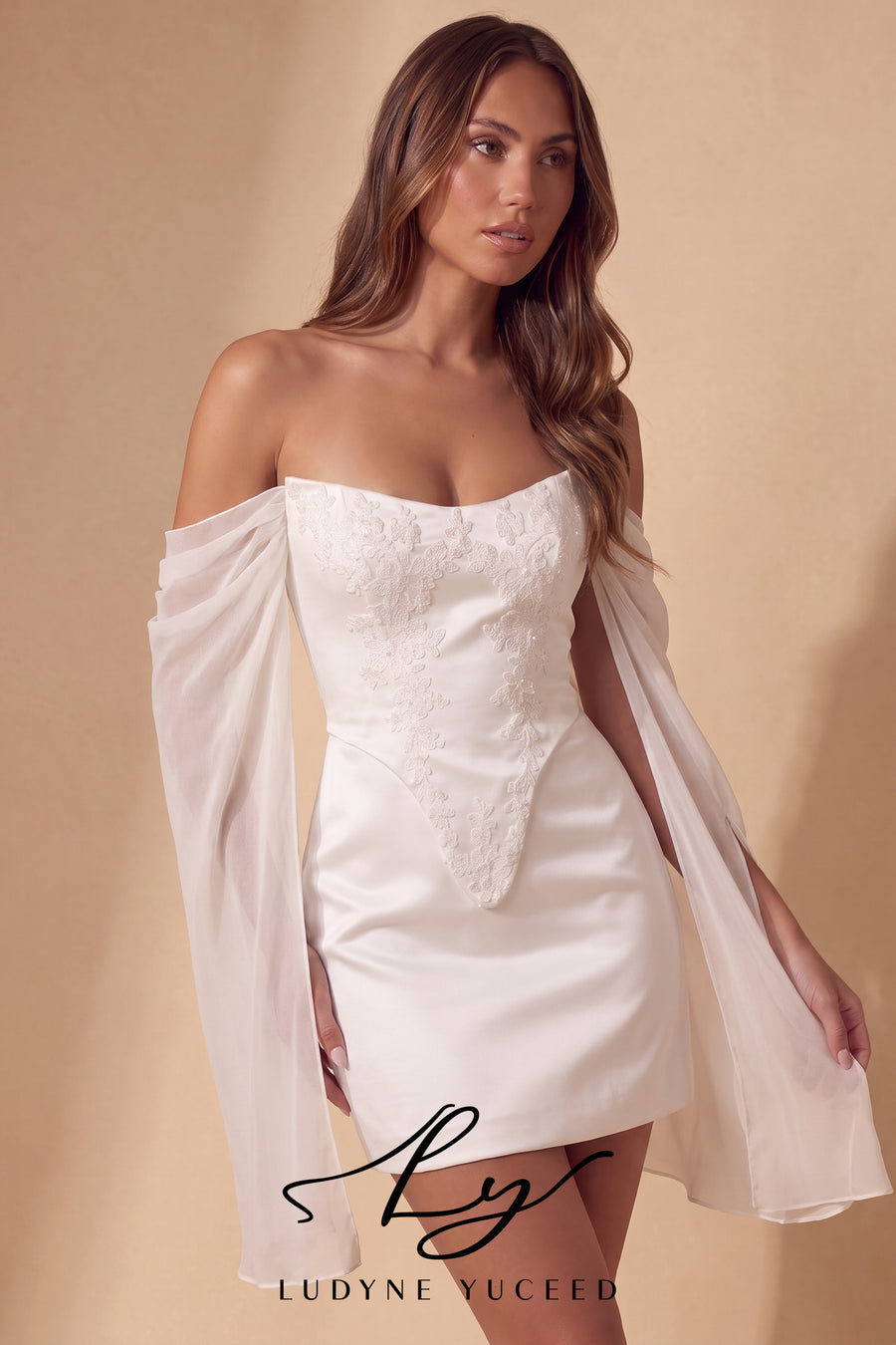 Abito da sposa a-line senza spalline in organza floreale 3D con maniche staccabili