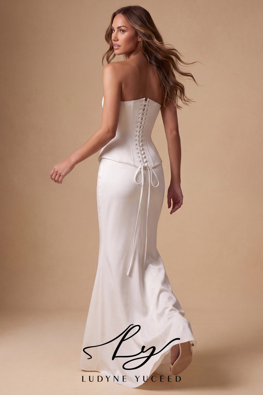 Dreamy Strapless Straight‑Neck Crepe Mini Bridal Gown