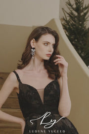 V-Neck Black High Low Organza Spaghetti Straps Wedding Dress