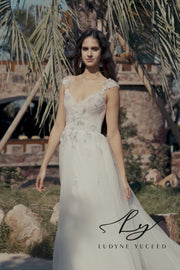 In Stock|Colorful Floral-Accented A-Line Wedding Dress With Cap Sleeves