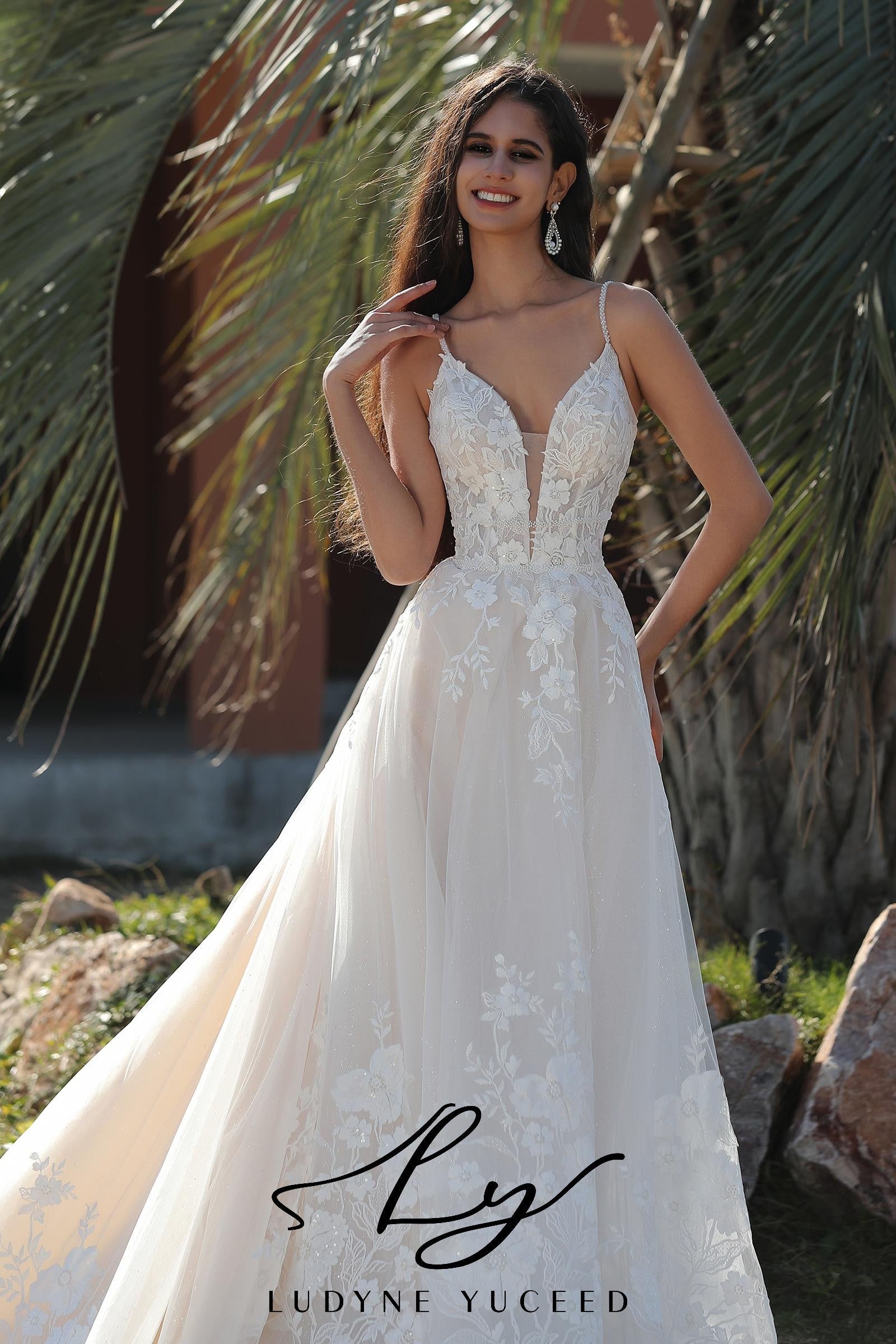 Alluring Spaghetti Strap Intricate Floral Lace Wedding Gown