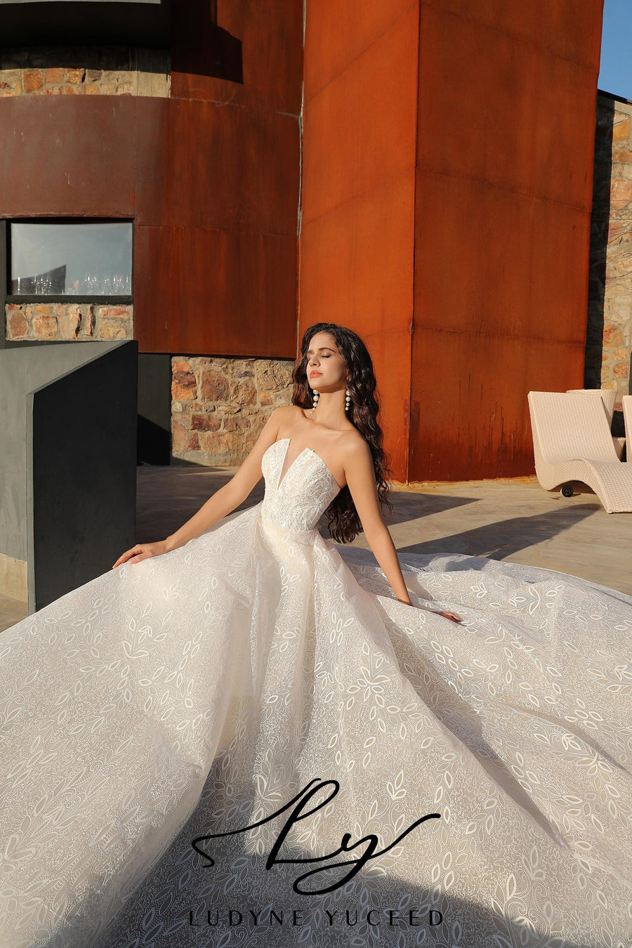 Glamorous Plunging Pointed Neckline A-Line Wedding Dress