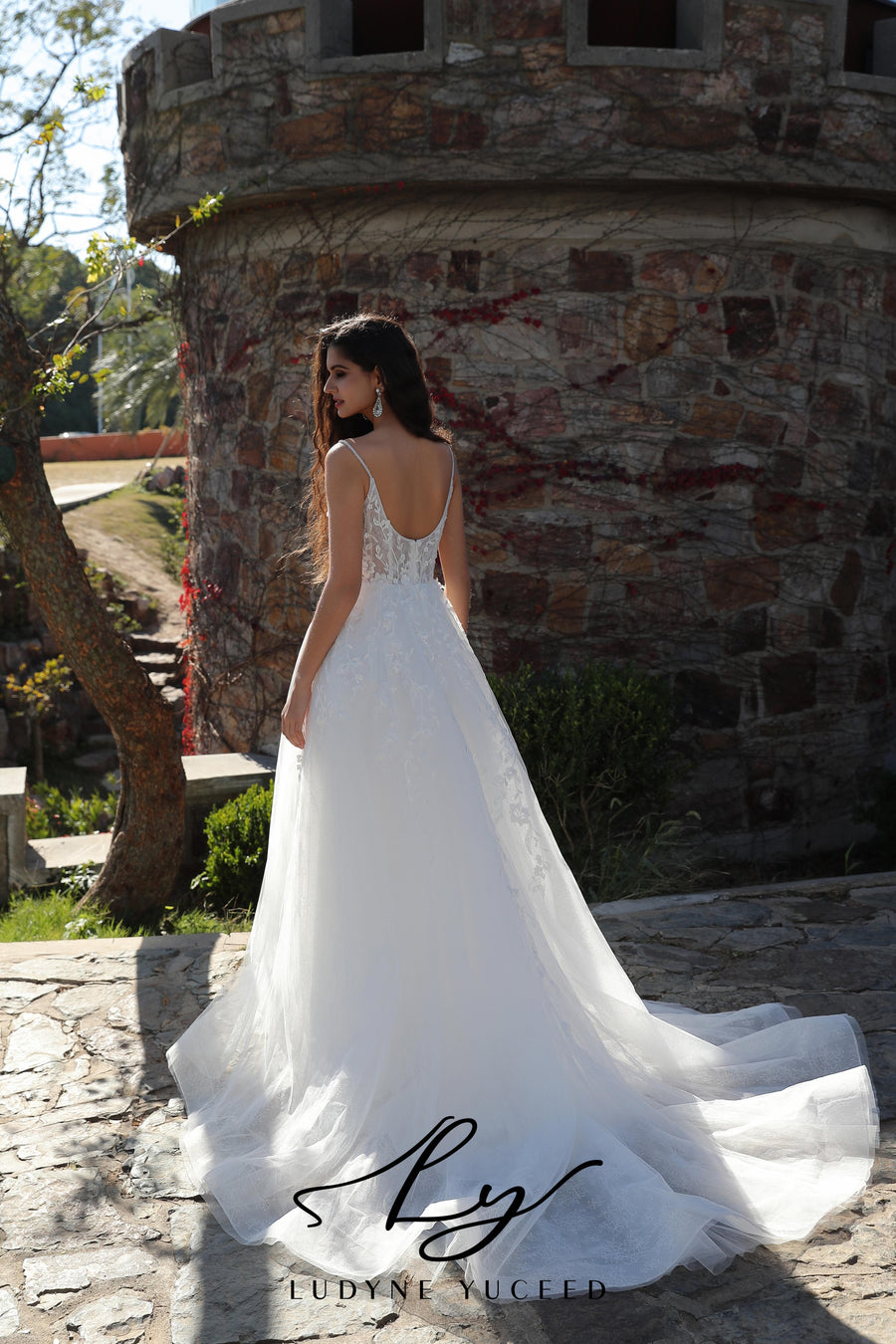 In Stock|Graceful Scoop Neckline A-Line Wedding Gown