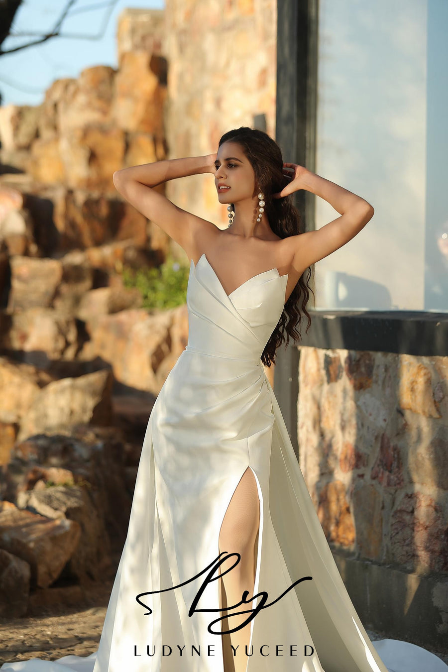 Crepe Pointed Neckline Bridal Gown And Detachable Overskirt