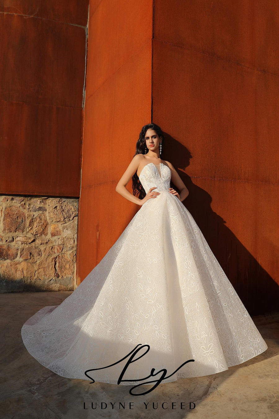 Glamorous Plunging Pointed Neckline A-Line Wedding Dress