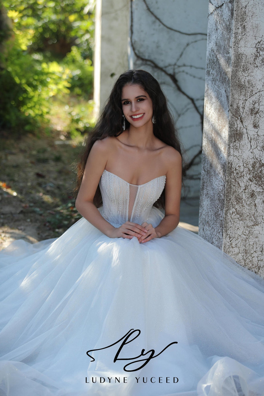 Modern Tulle Wedding Ball Gown With Plunging Notched Neckline