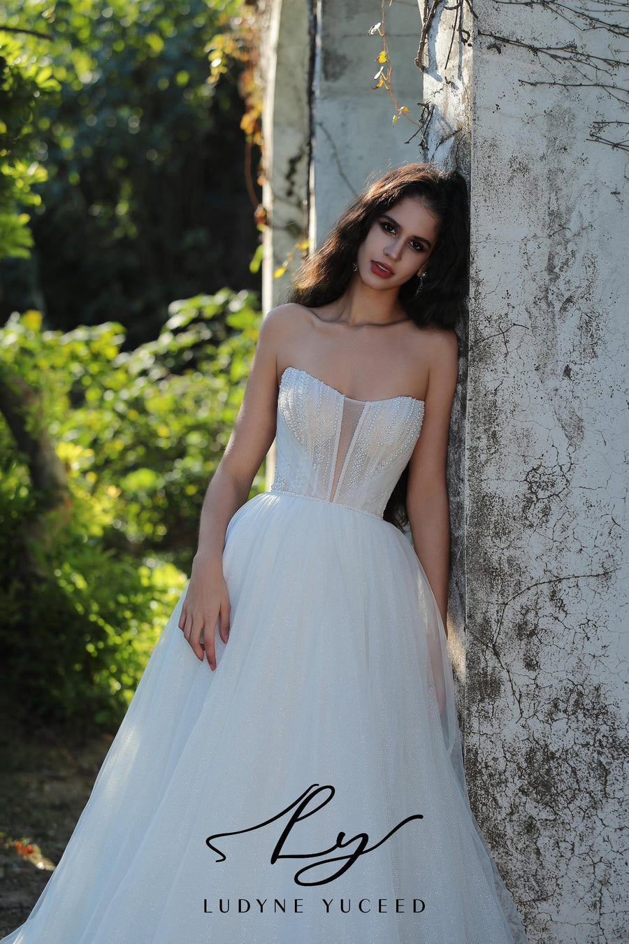 Modern Tulle Wedding Ball Gown With Plunging Notched Neckline