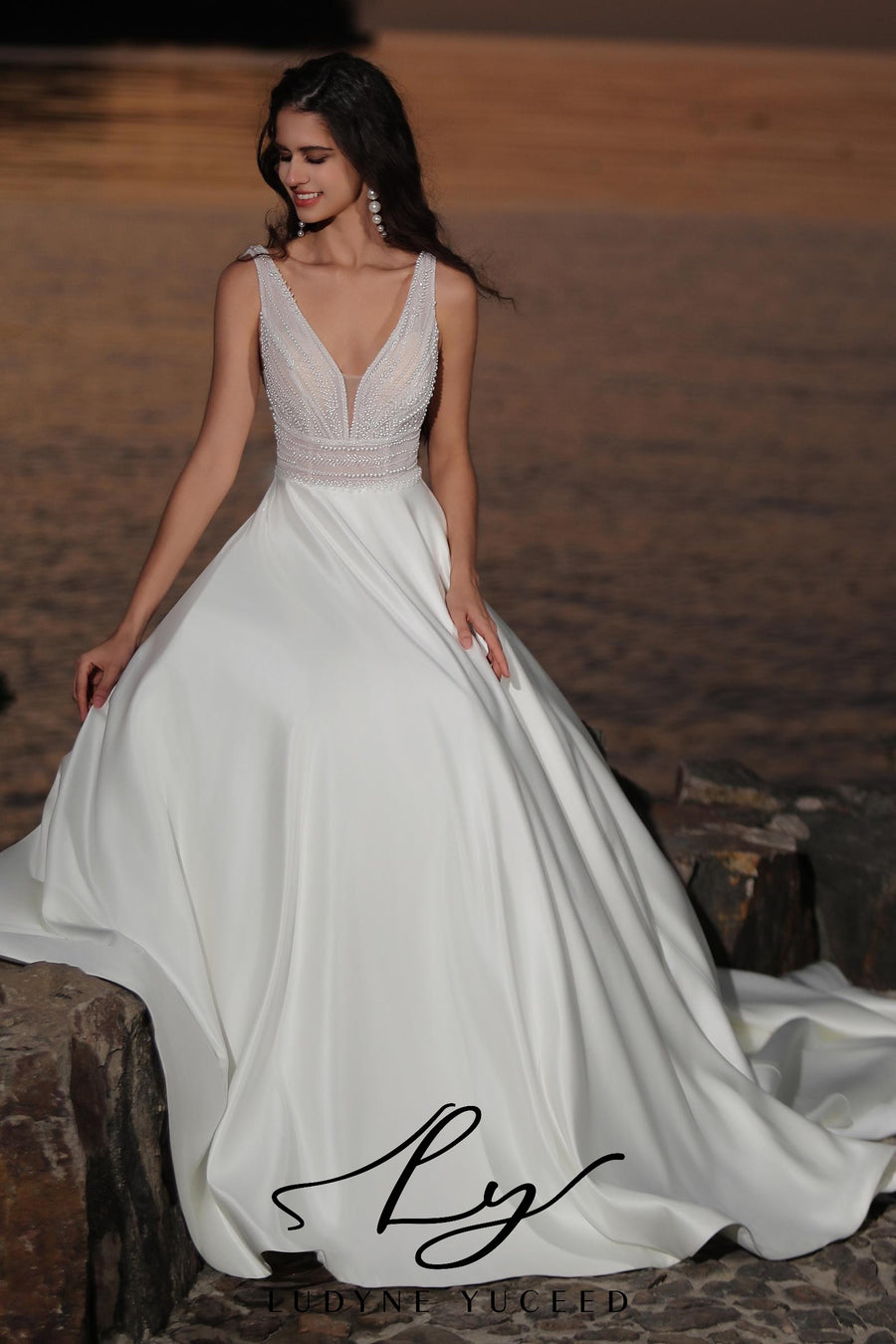 Smooth Satin A-line Bridal Dress In Shiny Pearl