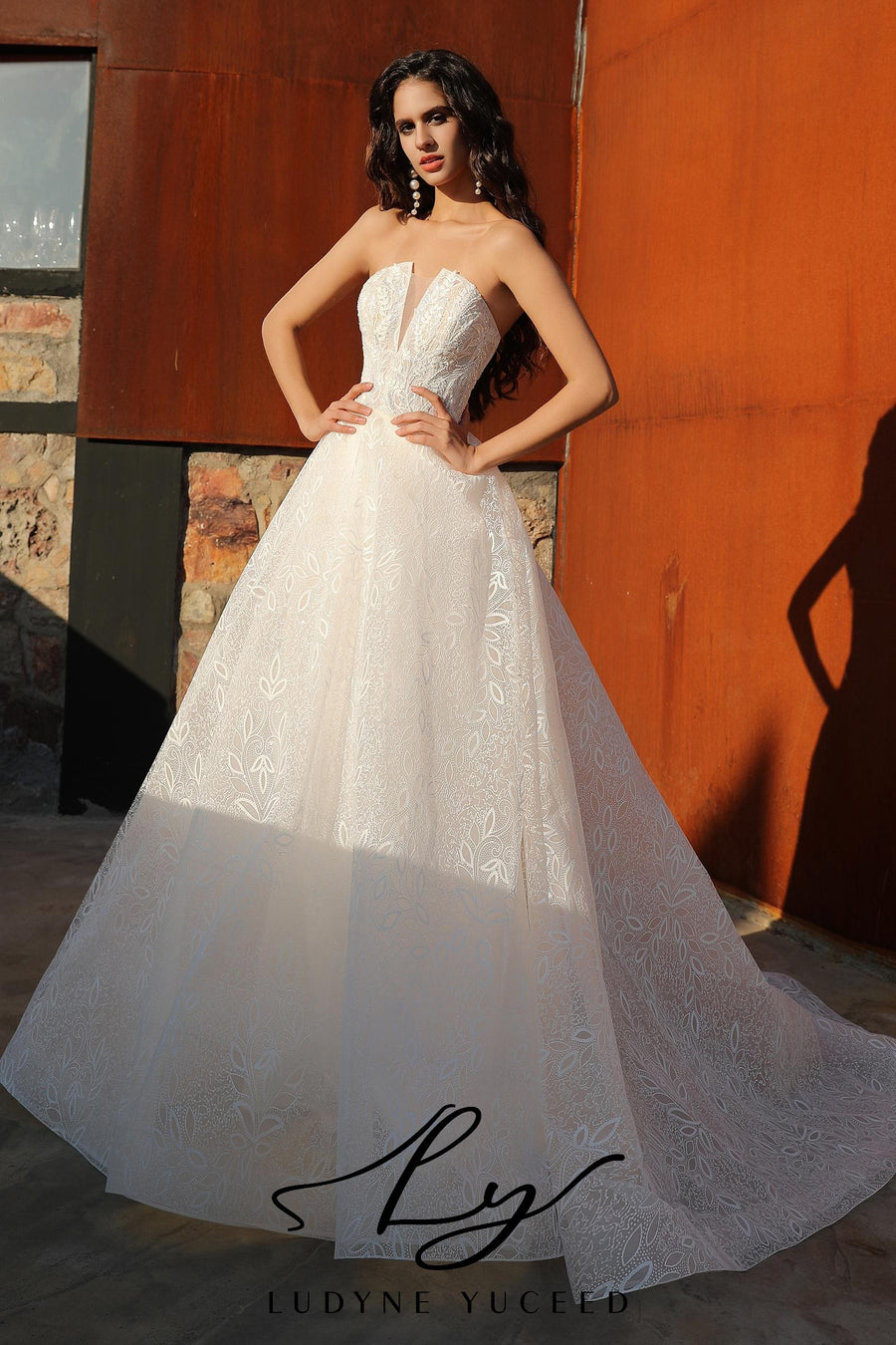 Glamorous Plunging Pointed Neckline A-Line Wedding Dress