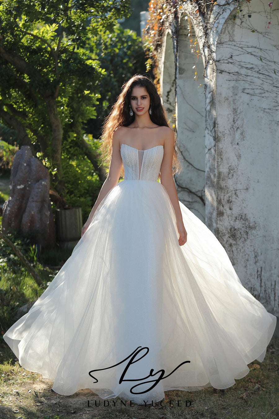 Modern Tulle Wedding Ball Gown With Plunging Notched Neckline