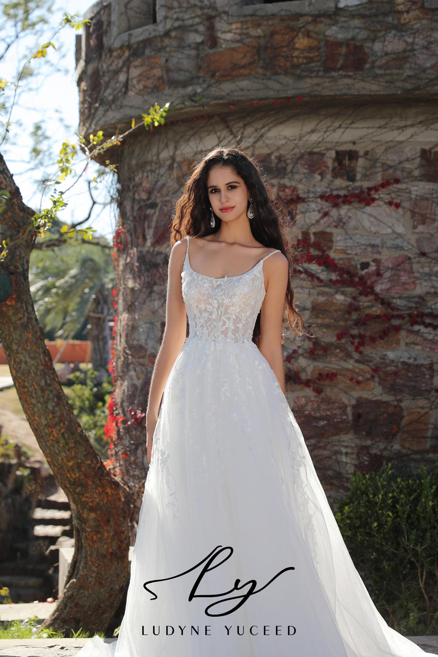 In Stock|Graceful Scoop Neckline A-Line Wedding Gown