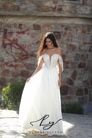 In Stock|Elegant Chiffon Wedding Gown And Detachable Shawl