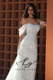 Exquisite Lace Wedding Gown With Detachable Cape And Train