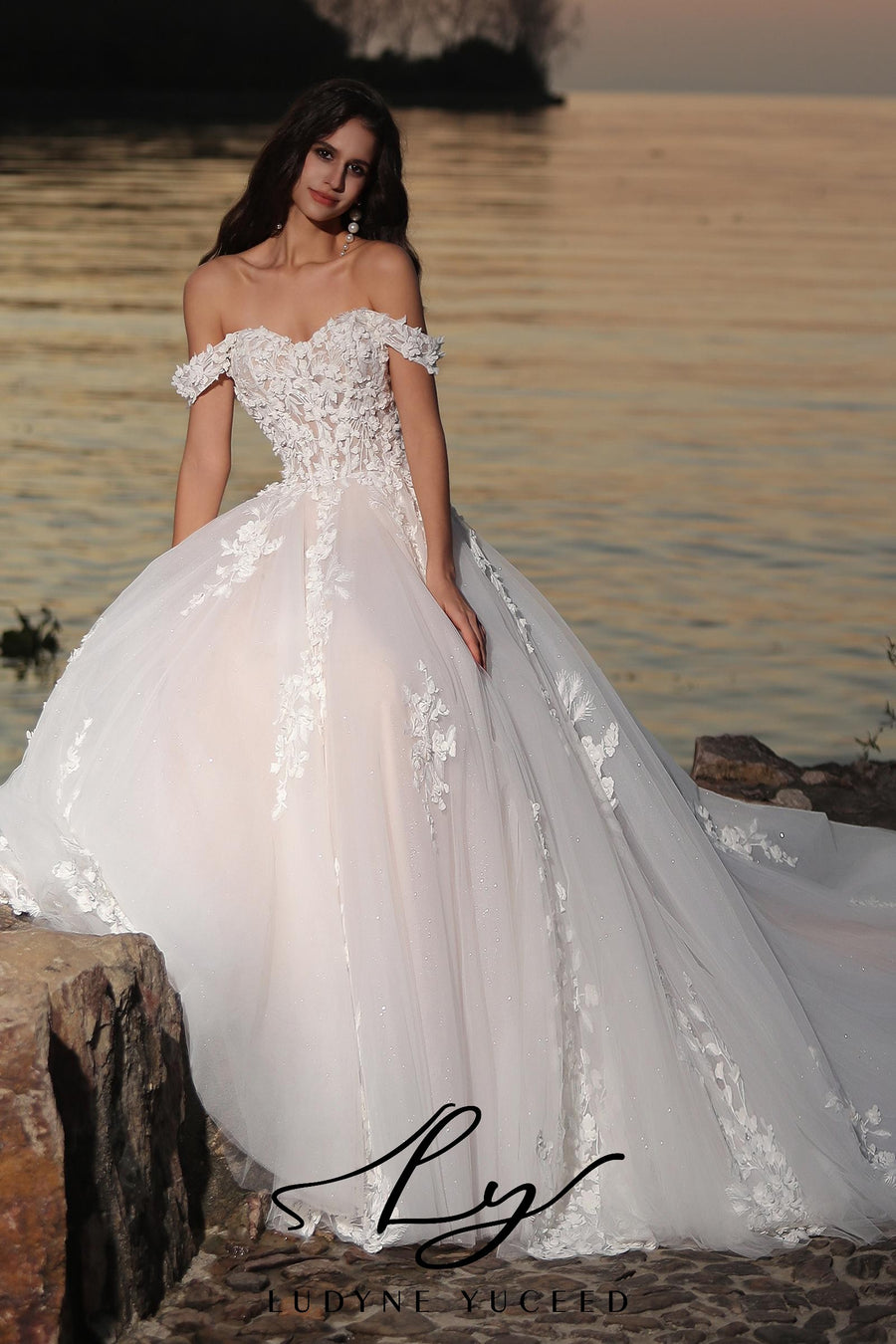 Fairy-like Off-The-Shoulder 3D Floral Wedding Dress