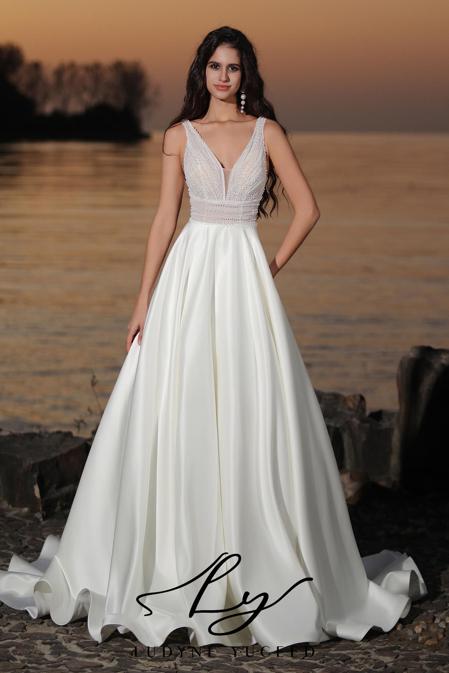 Smooth Satin A-line Bridal Dress In Shiny Pearl