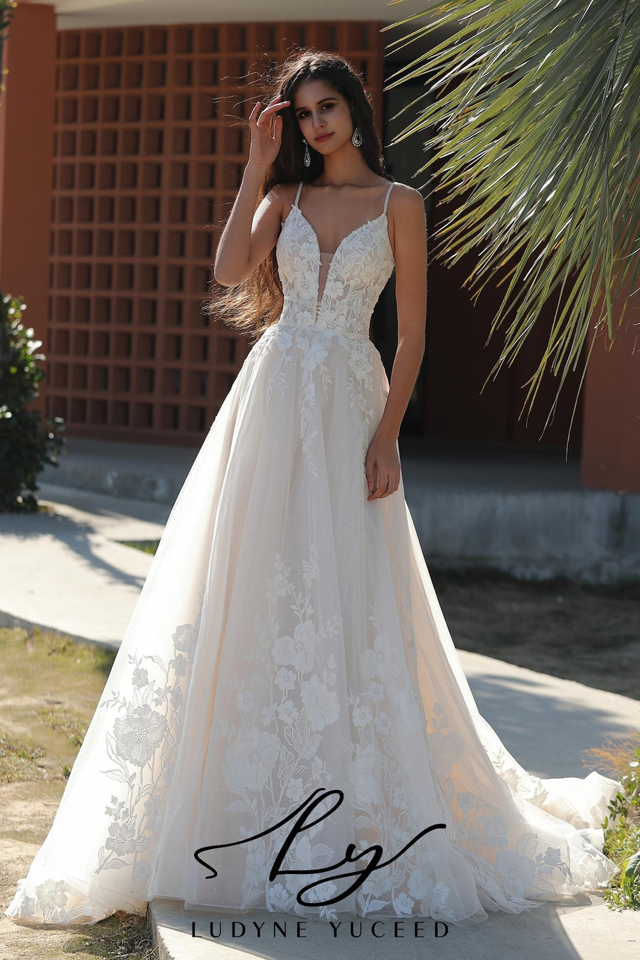 Alluring Spaghetti Strap Intricate Floral Lace Wedding Gown