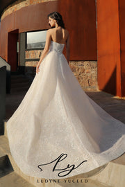 Glamorous Plunging Pointed Neckline A-Line Wedding Dress